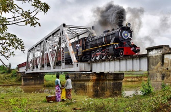 Myanmar Rail Tour