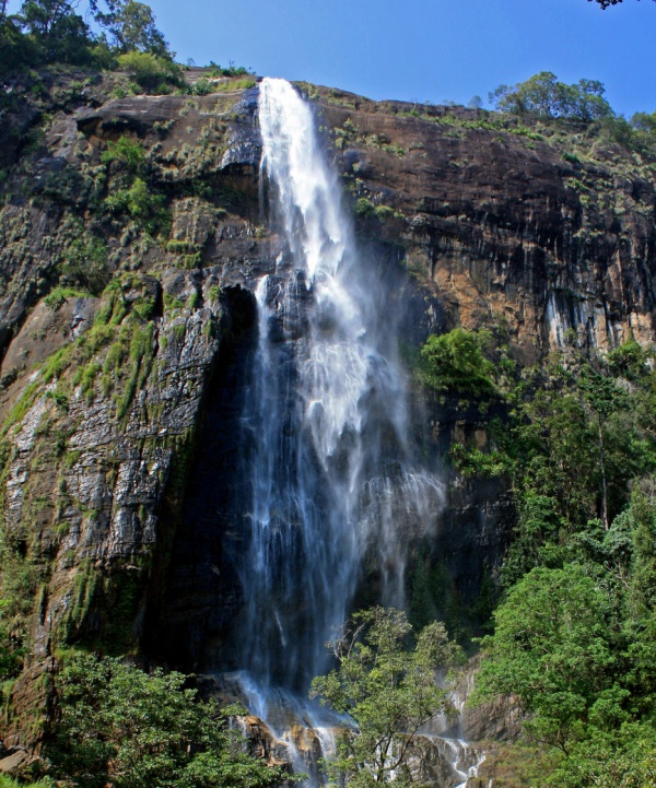 diyaluma falls