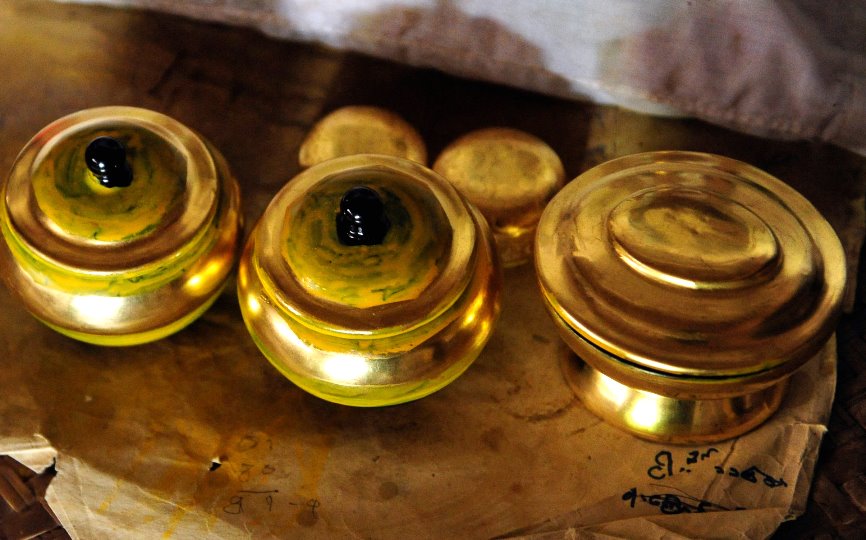 burma lacquer souvenir