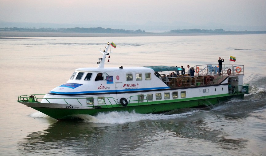 day cruise bagan
