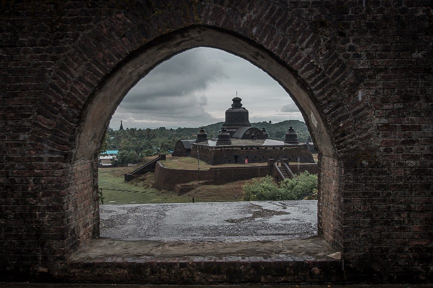 dukkan thein
