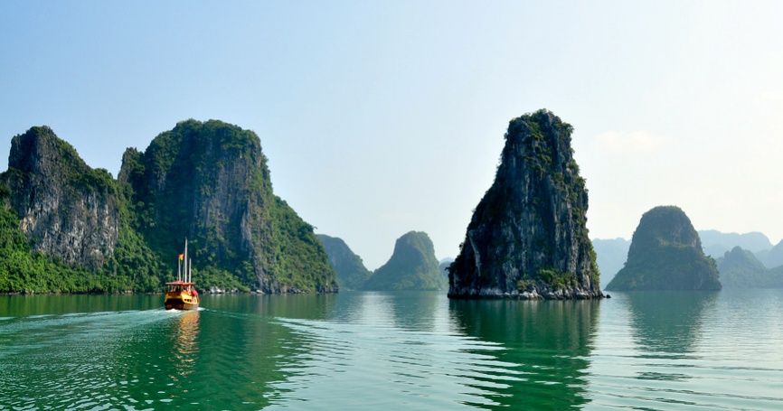 halong vietnam