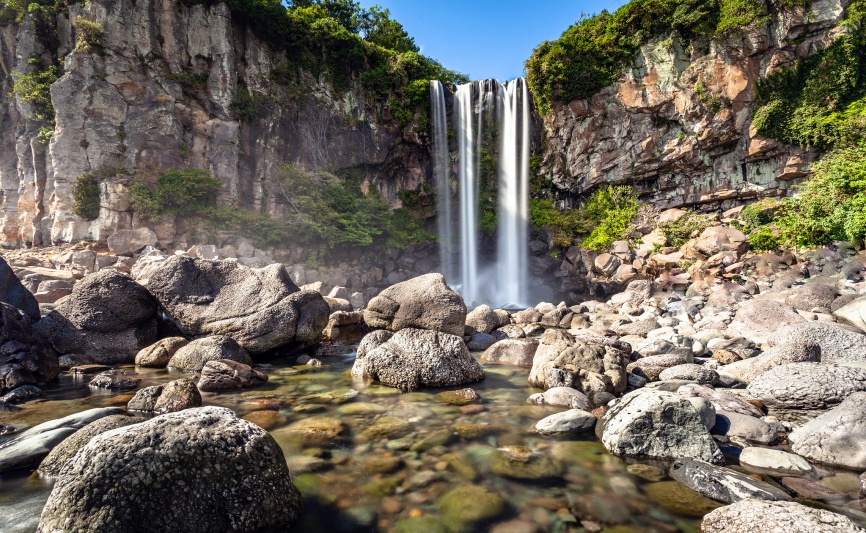 jeongbang waterfall
