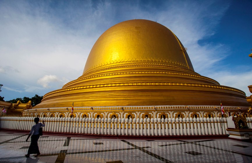 mandalay golden pagoda