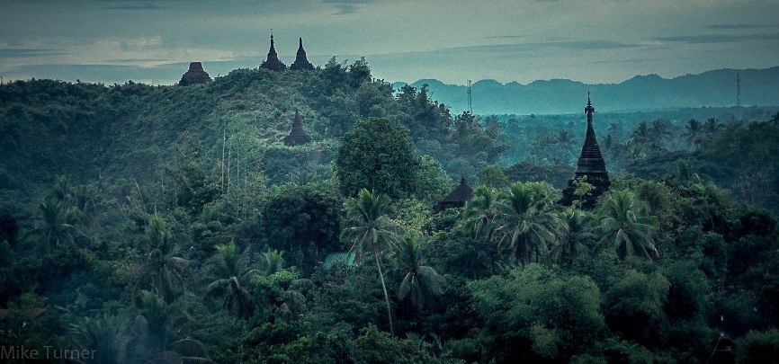 mrauk u sunset